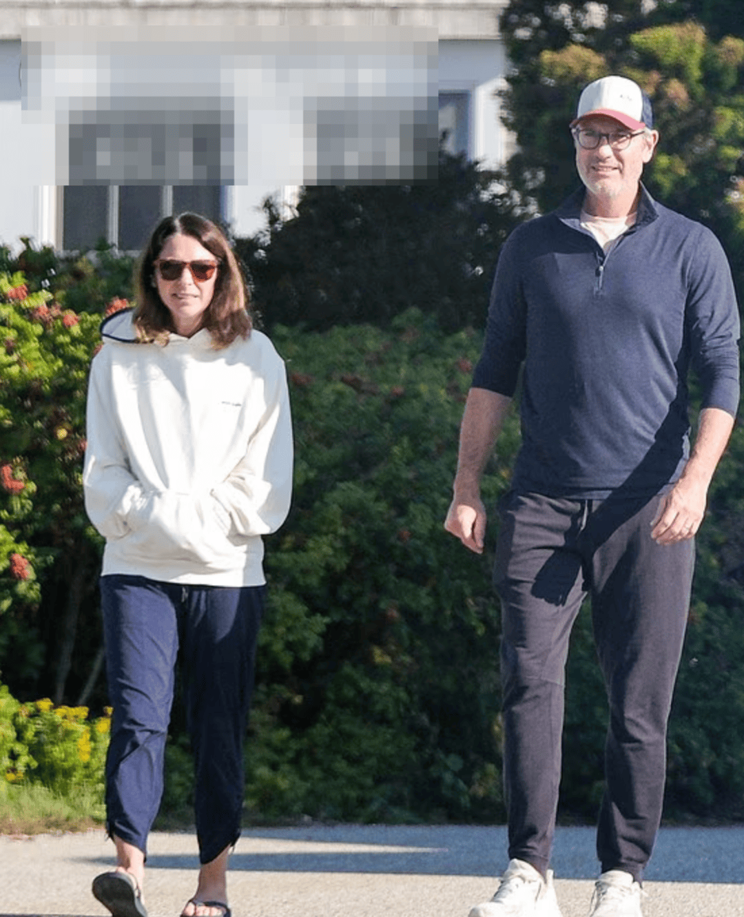 演唱会“出轨门”女方离婚进行时<strong></p>
<p>粤传媒股票</strong>，CEO男主被拍到戴婚戒与妻散步