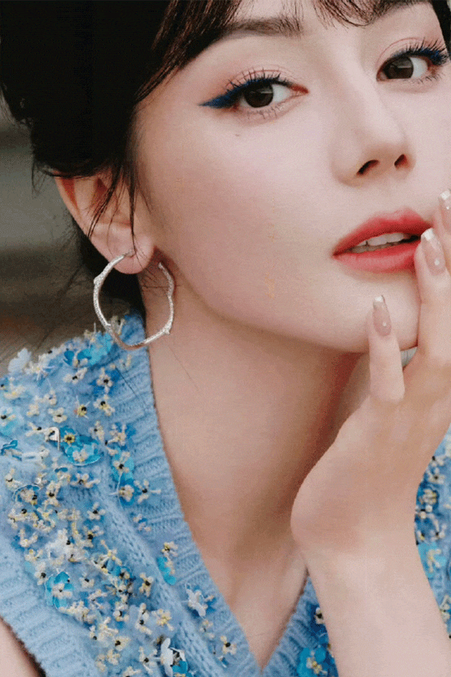 时装周上的女明星<strong></p>
<p>安阳钢铁股票</strong>，秋冬氛围感一键封顶！