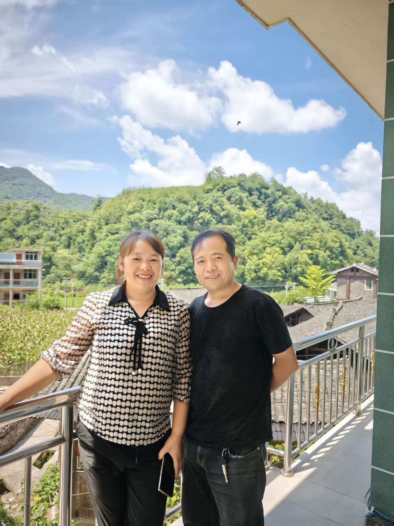 那个让老师骄傲的“调皮”班级!30年同学聚会<strong></p>
<p>上工申贝股票</strong>,还伴有一封来自贵州的感谢信