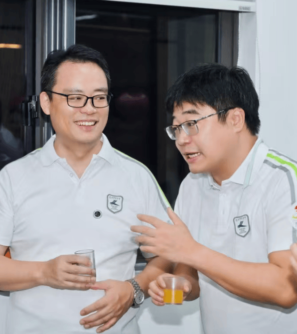 那个让老师骄傲的“调皮”班级!30年同学聚会<strong></p>
<p>上工申贝股票</strong>,还伴有一封来自贵州的感谢信