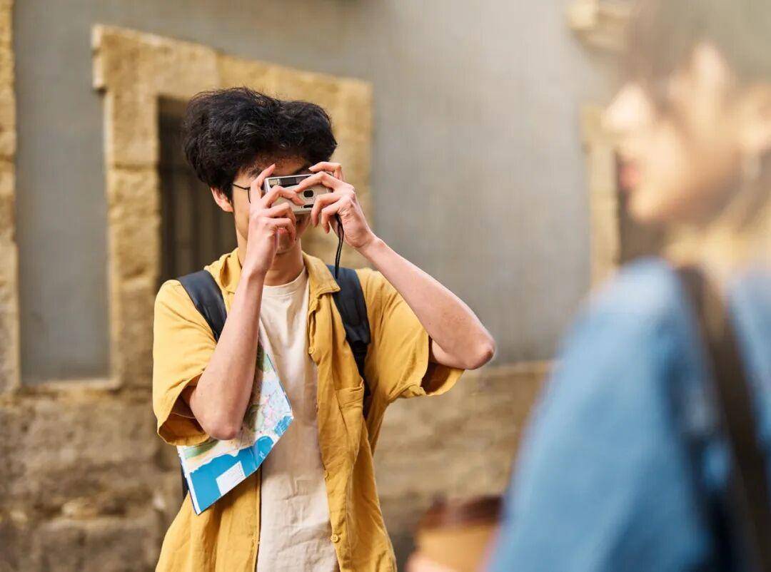 “出片式旅行”<strong></p>
<p>上工申贝股票</strong>,正在毁掉当代人的假期?