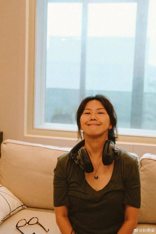 韩红透露孙燕姿捐款超千万<strong></p>
<p>上工申贝股票</strong>，以孙女士署名，叮嘱不要公开姓名