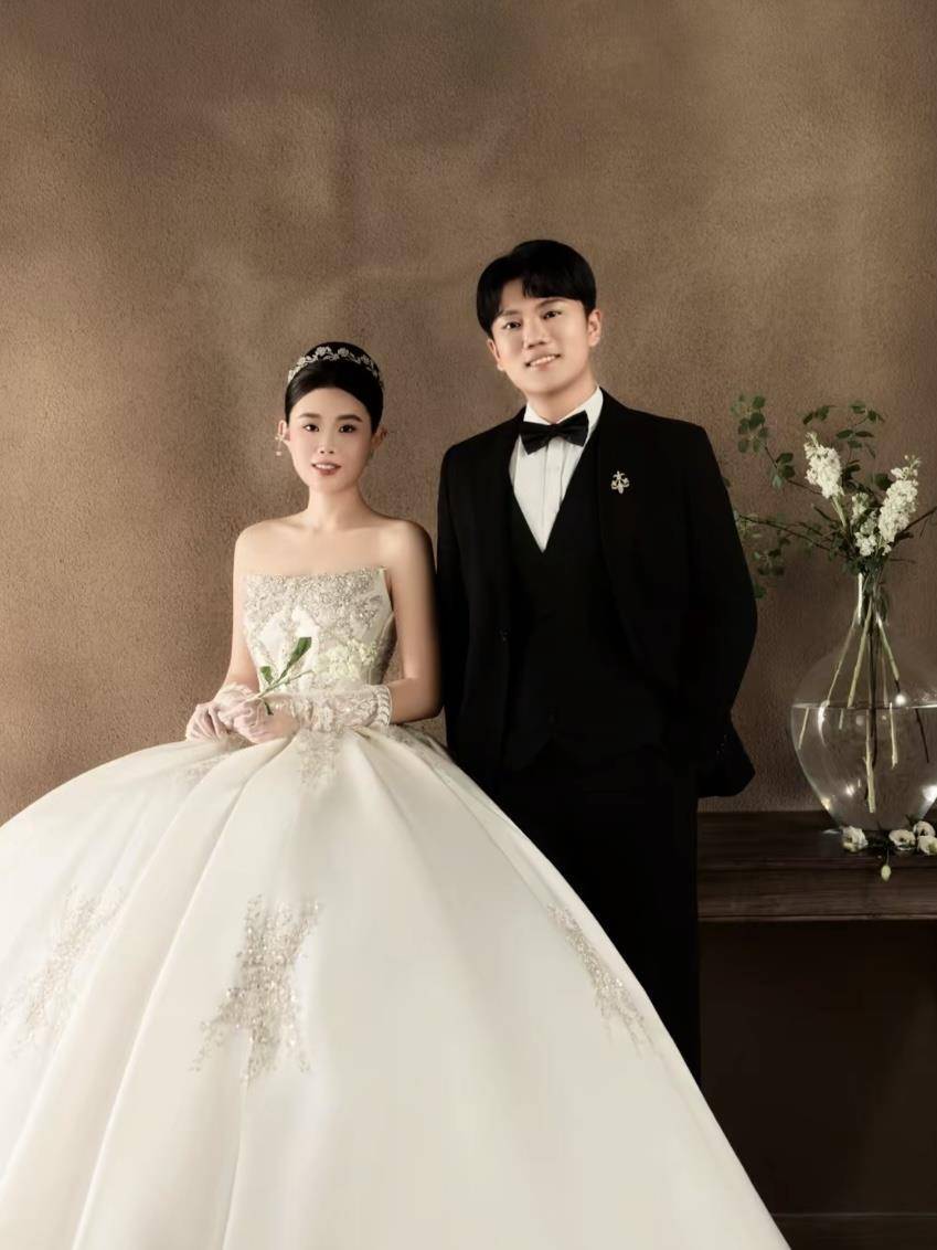 “千万富翁”解克锋儿子解清帅将举办婚礼<strong></p>
<p>荣盛发展股票</strong>，解克锋：很开心，邀请了部分寻亲家长参加