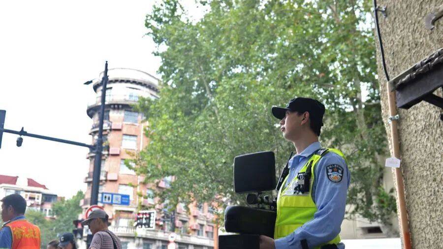 突然群发<strong></p>
<p>荣盛发展股票</strong>!大批上海市民收到警方短信!全市爆火网红已被锁定...有爸爸因孩子违规被罚款