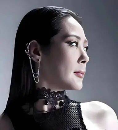 关淑怡病危:有一种叛逆<strong></p>
<p>荣盛发展股票</strong>,叫关淑怡