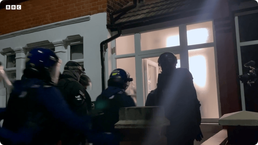 凯特患癌竟因辉瑞疫苗?伦敦4万被盗手机直飞香港<strong></p>
<p>荣盛发展股票</strong>,比贩毒暴利产业链曝光…