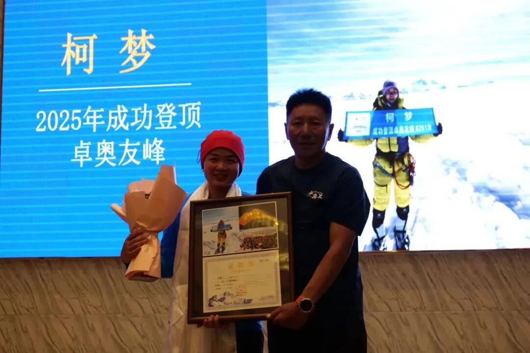 早安·黄石 | 高温黄色省级预警 / 黄石楼市最新数据公布 / <strong></p>
<p>荣盛发展股票</strong>我市假期发送旅客逾408万人次