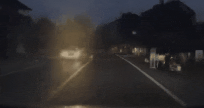 女司机撞到未拴绳的狗<strong></p>
<p>海南发展股票</strong>,同车男子遭狗主人亲友围殴!警方通报