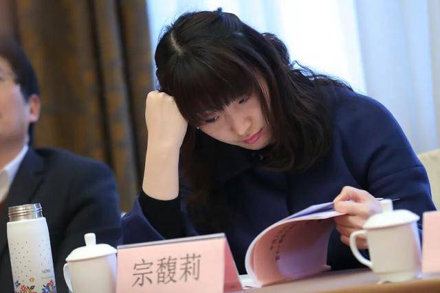 接班后<strong></p>
<p>海南发展股票</strong>,宗馥莉做错了什么?