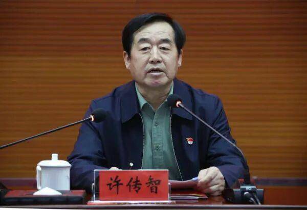 打虎!“内鬼”许传智<strong></p>
<p>华英农业股票</strong>,被查