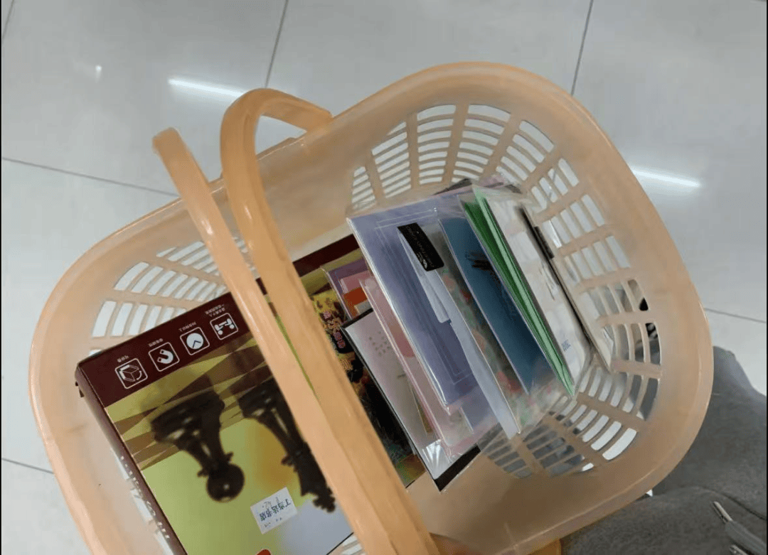 再见!陪伴深圳人26年<strong></p>
<p>华英农业股票</strong>,突然宣布将正式歇业!网友:童年回忆没了