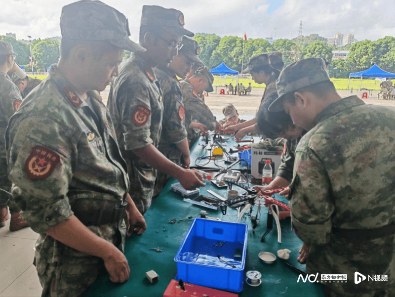 龙华街道组织民兵参加无人机驾驶员集训