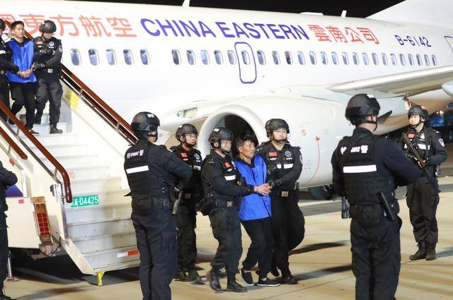 性质极其恶劣<strong></p>
<p>亨通光电股票</strong>,手段极其残忍!缅北刘家犯罪集团专案详情披露