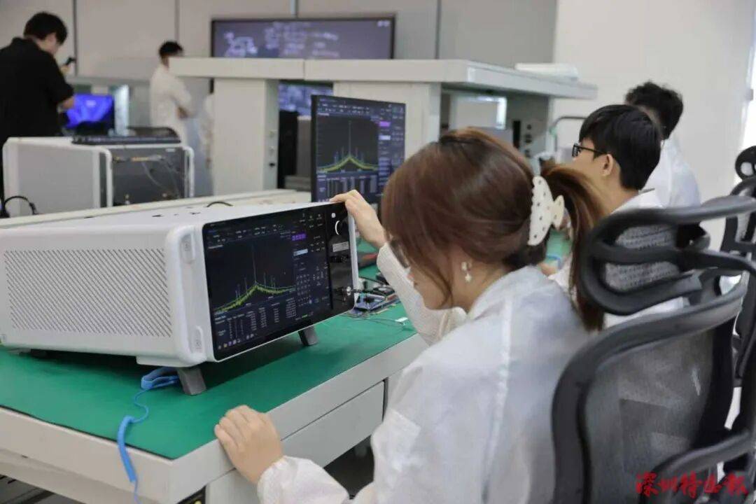 突破封锁<strong></p>
<p>步步高股票</strong>!国产!!可满足3-5nm芯片需求!!!