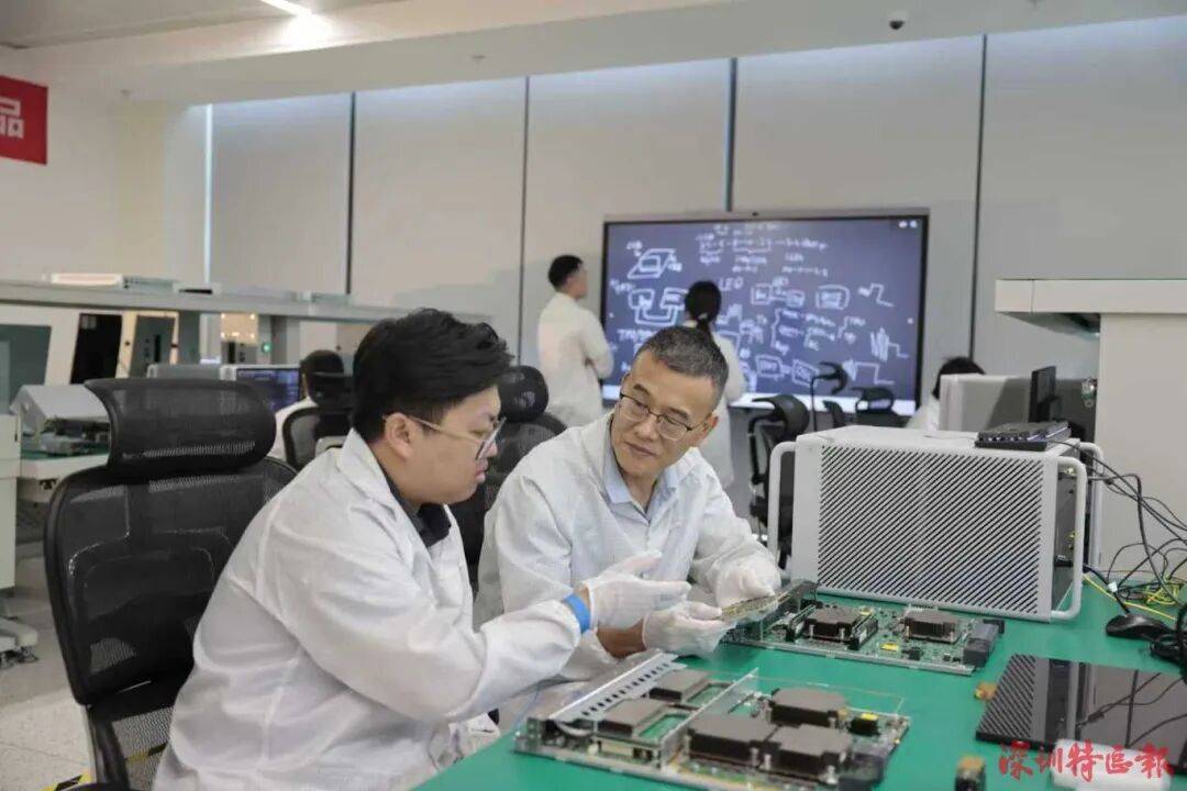 突破封锁<strong></p>
<p>步步高股票</strong>!国产!!可满足3-5nm芯片需求!!!