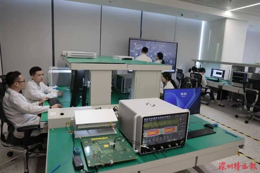 突破封锁<strong></p>
<p>步步高股票</strong>!国产!!可满足3-5nm芯片需求!!!