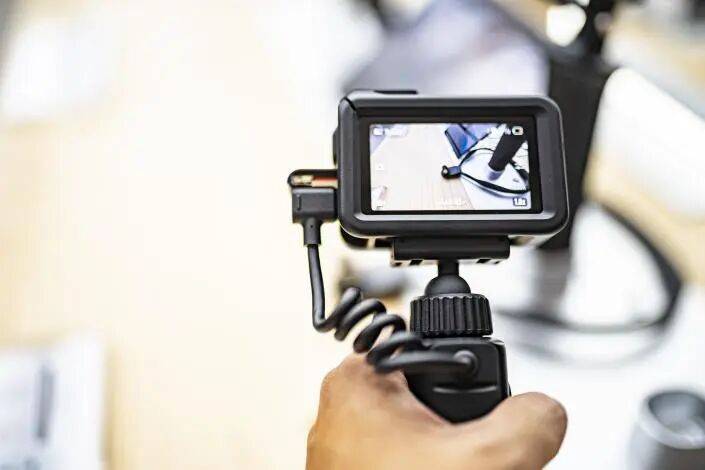 硬刚“背刺”争议<strong></p>
<p>步步高股票</strong>,大疆为何主动降价?