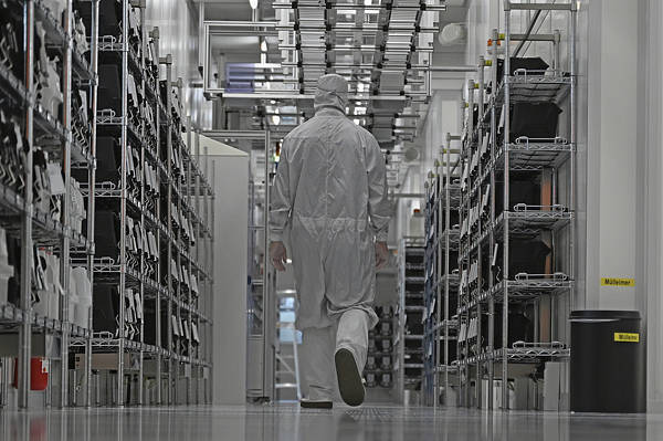 荷兰经济事务部大臣透露“将在几天内与中方会面”<strong></p>
<p>国泰君安股票</strong>,但仍在狡辩