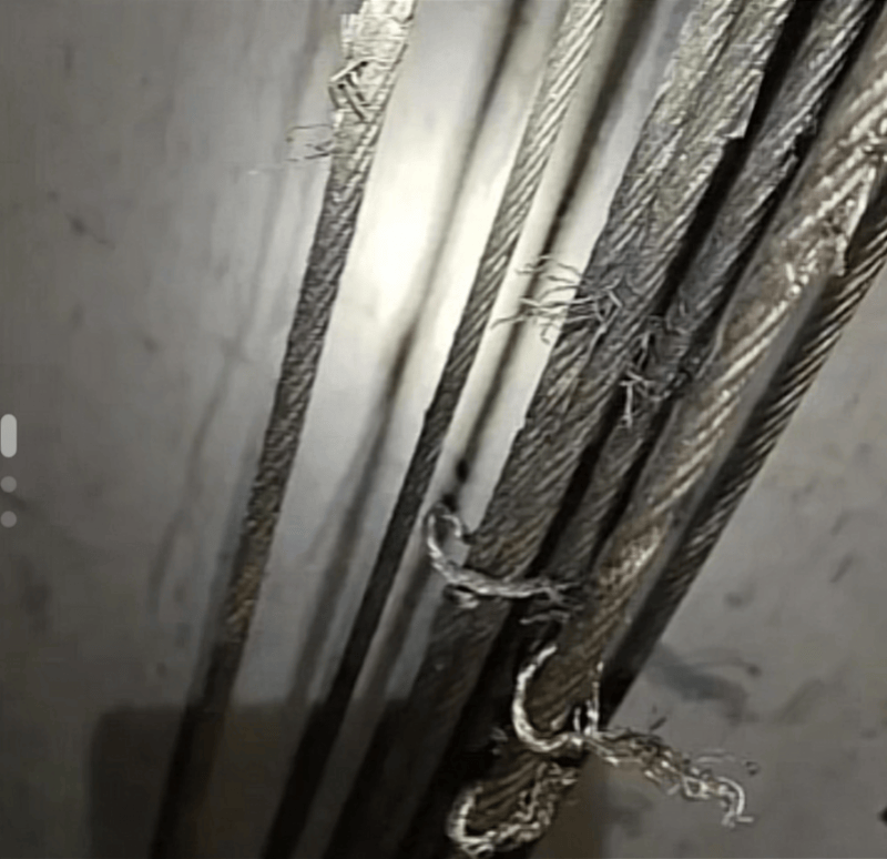 呼和浩特一小区23部电梯钢绳遭破坏<strong></p>
<p>博通股票</strong>,两人被刑拘!正抢修