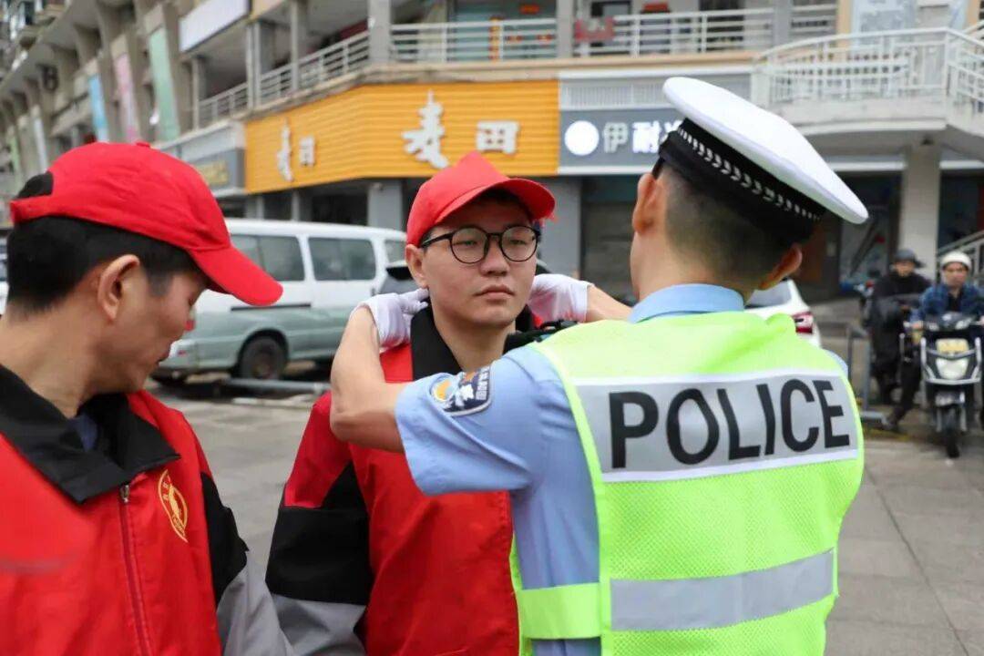 紧急提醒<strong></p>
<p>东方园林股票</strong>!福州全市严查!持续到明年1月!