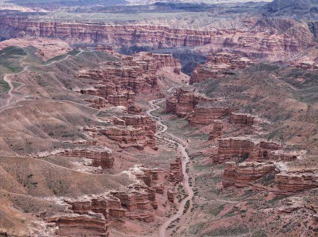 青年说 | 到中亚<strong></p>
<p>宝信软件股票</strong>,奔赴一场激动人心的“探秘”