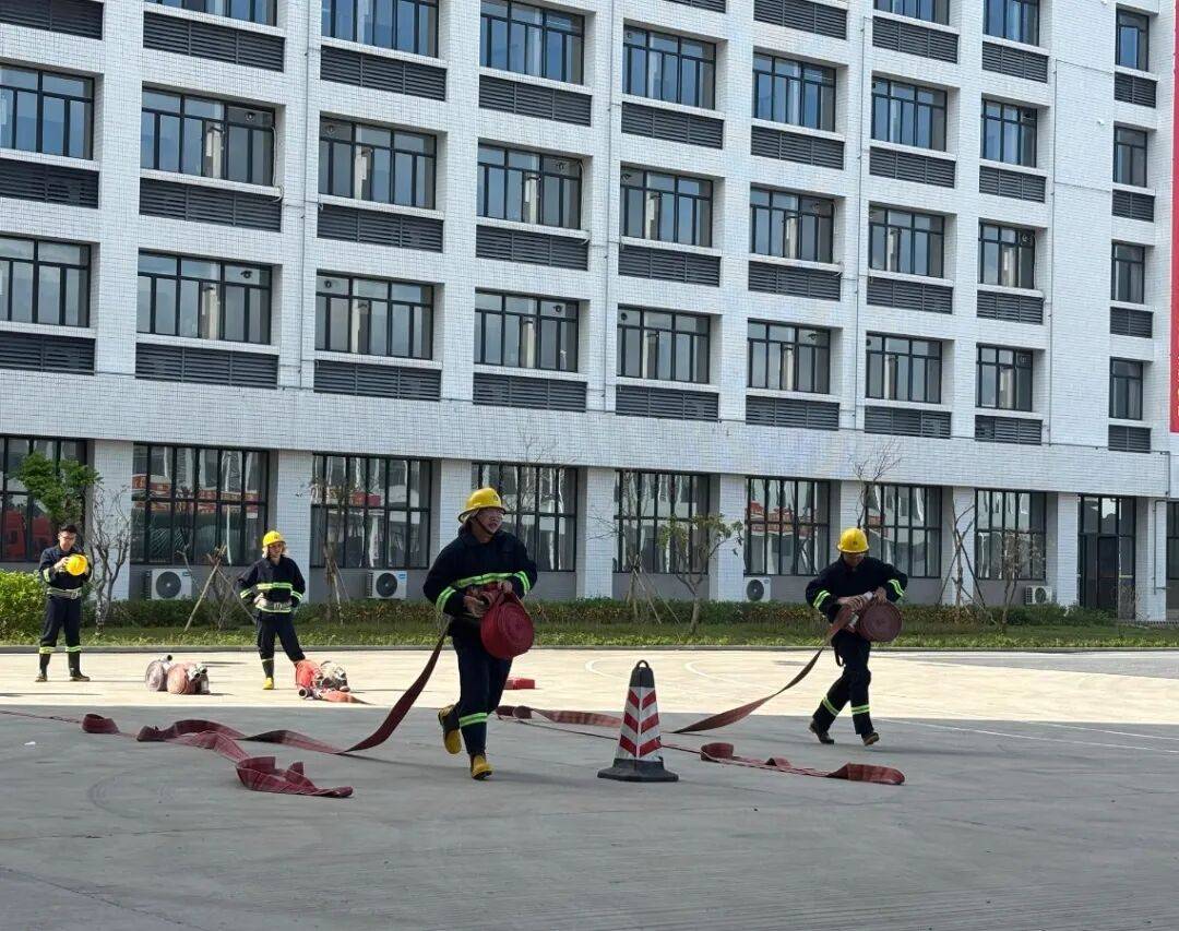 训考结合砺精兵<strong></p>
<p>宝信软件股票</strong>！高新区微型消防站技能培训暨考核顺利举行