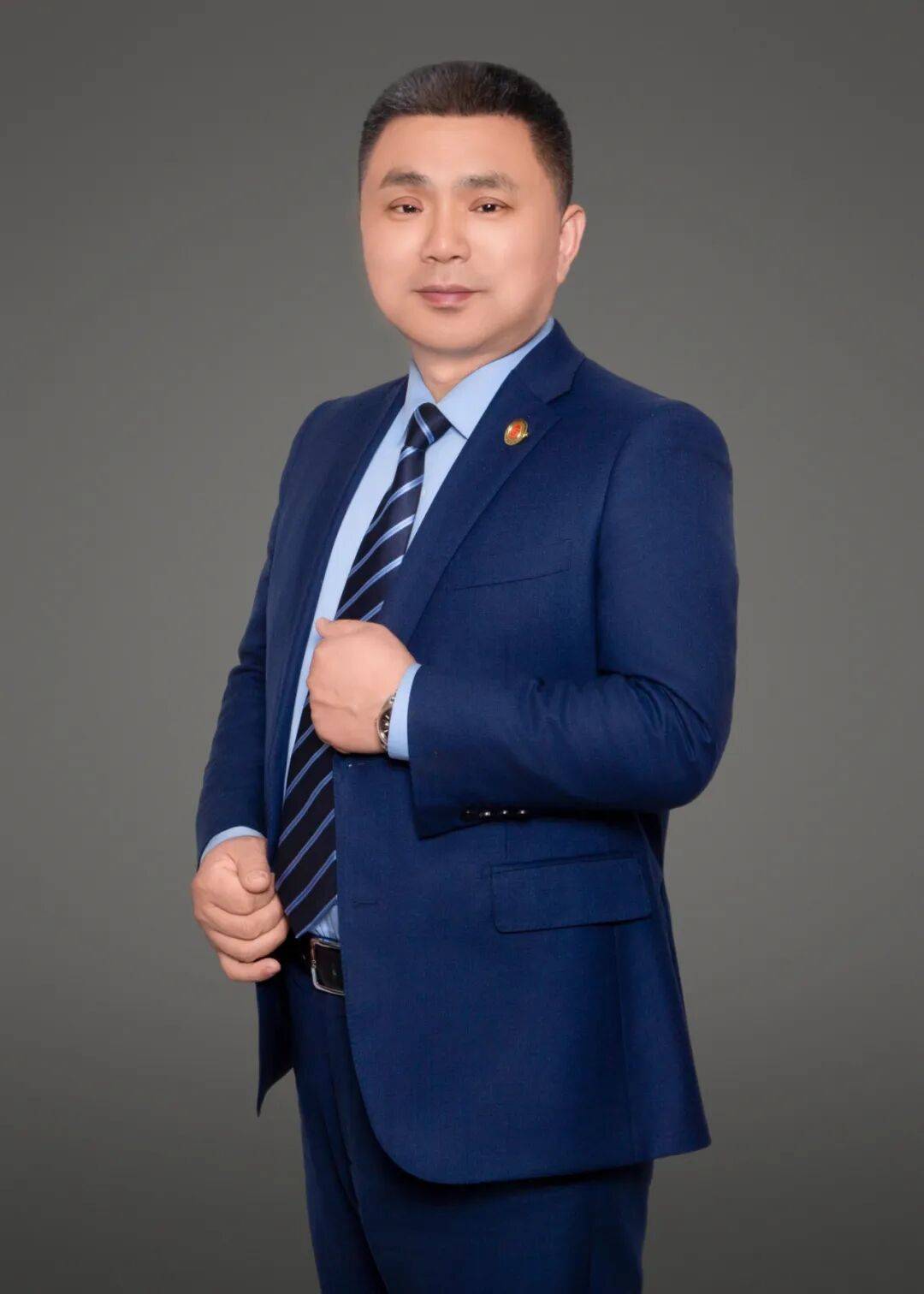 二姐夫帮忙装修房子<strong></p>
<p>欧菲光股票股吧</strong>,铺瓷砖后卷走3万多装修款,这是违约还是诈骗?