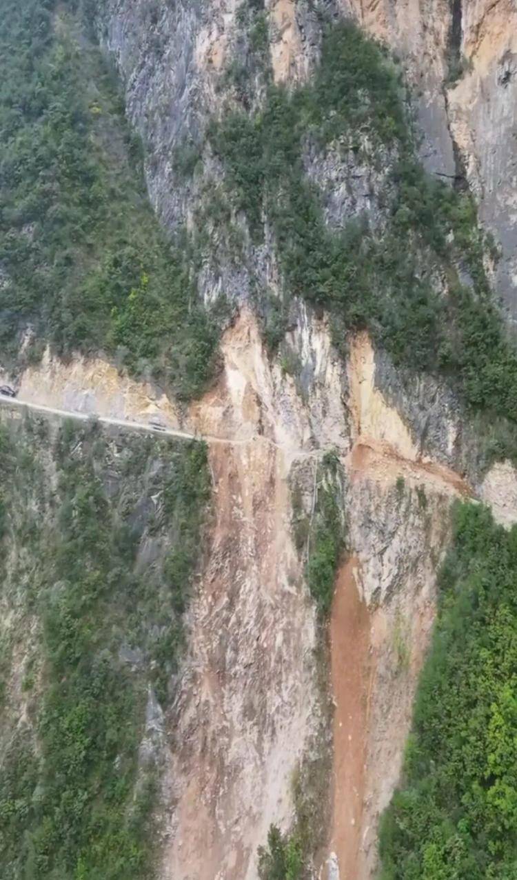 重庆网红“挂壁公路”垮塌<strong></p>
<p>欧菲光股票股吧</strong>,附近村民外出绕行已半月盼修复,当地:已完成排危,正在修