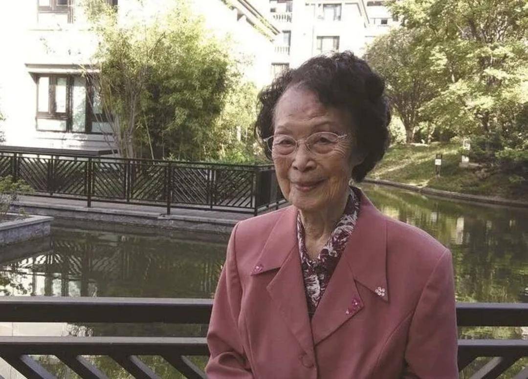 沉痛悼念!张謇嫡孙女张柔武逝世<strong></p>
<p>金发科技股票</strong>,享年106岁