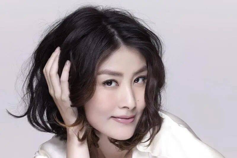 陈慧琳商演现场得知观众都是年消费200万元以上的VIP<strong></p>
<p>中公教育股票</strong>，直呼“原来我也是一个优惠”