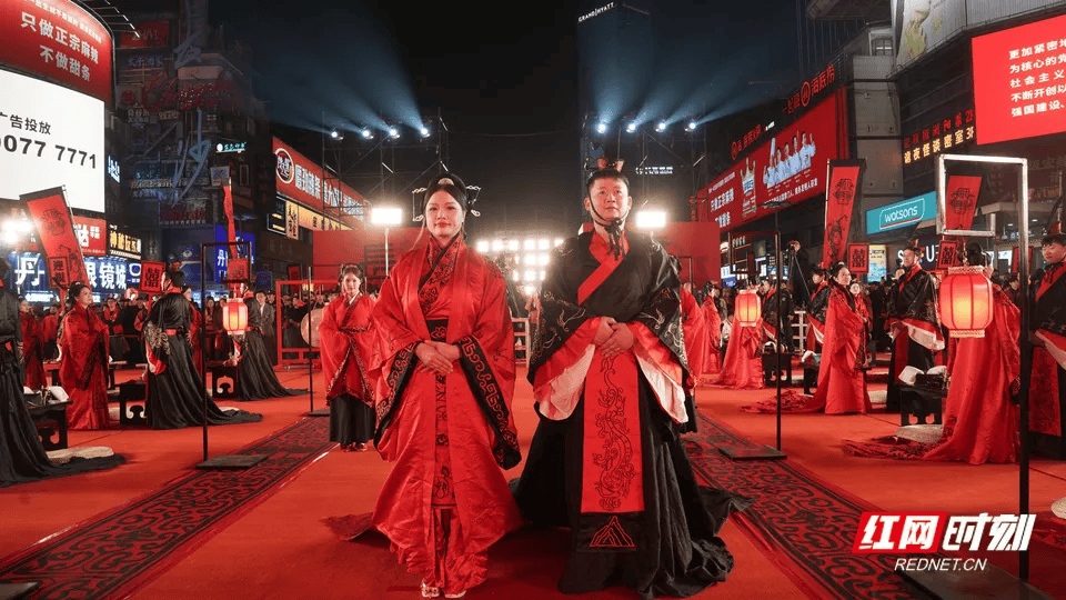 汶川地震被救起的女孩<strong></p>
<p>中国西电股票</strong>，17年后和救她的军人结婚了