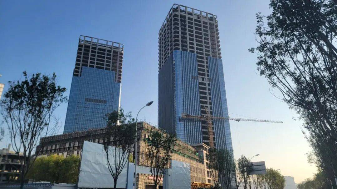 西安地标“双子塔”荒芜十年<strong></p>
<p>供销大集股票</strong>,7.48亿起拍