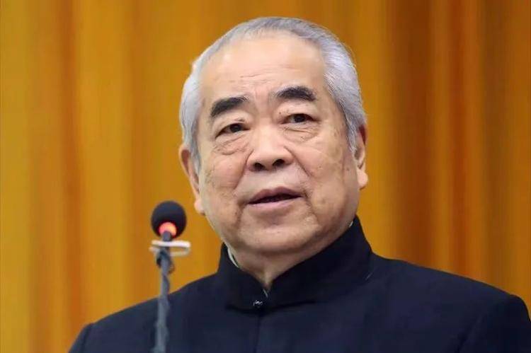 “失联风波”过后<strong></p>
<p>跨境通股票</strong>，87岁画家范曾首次公开露面，发文称喜获独子、迁入新居，与女儿继子断绝关系