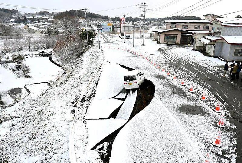 刚刚<strong></p>
<p>跨境通股票</strong>，日本再次强震！