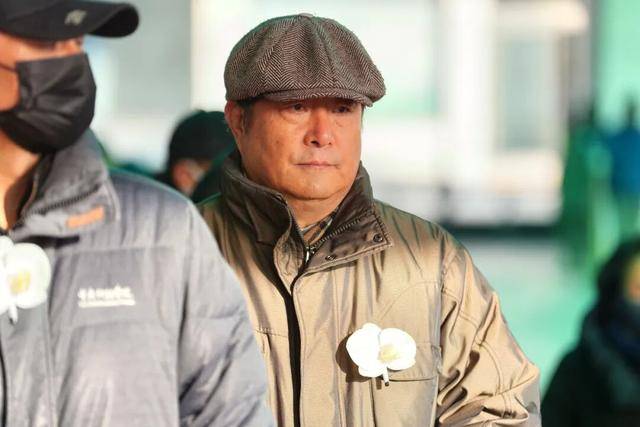 何晴之子追思：妈妈很喜欢雪<strong></p>
<p>钱江摩托股票</strong>，北京这场雪好像是为她而下