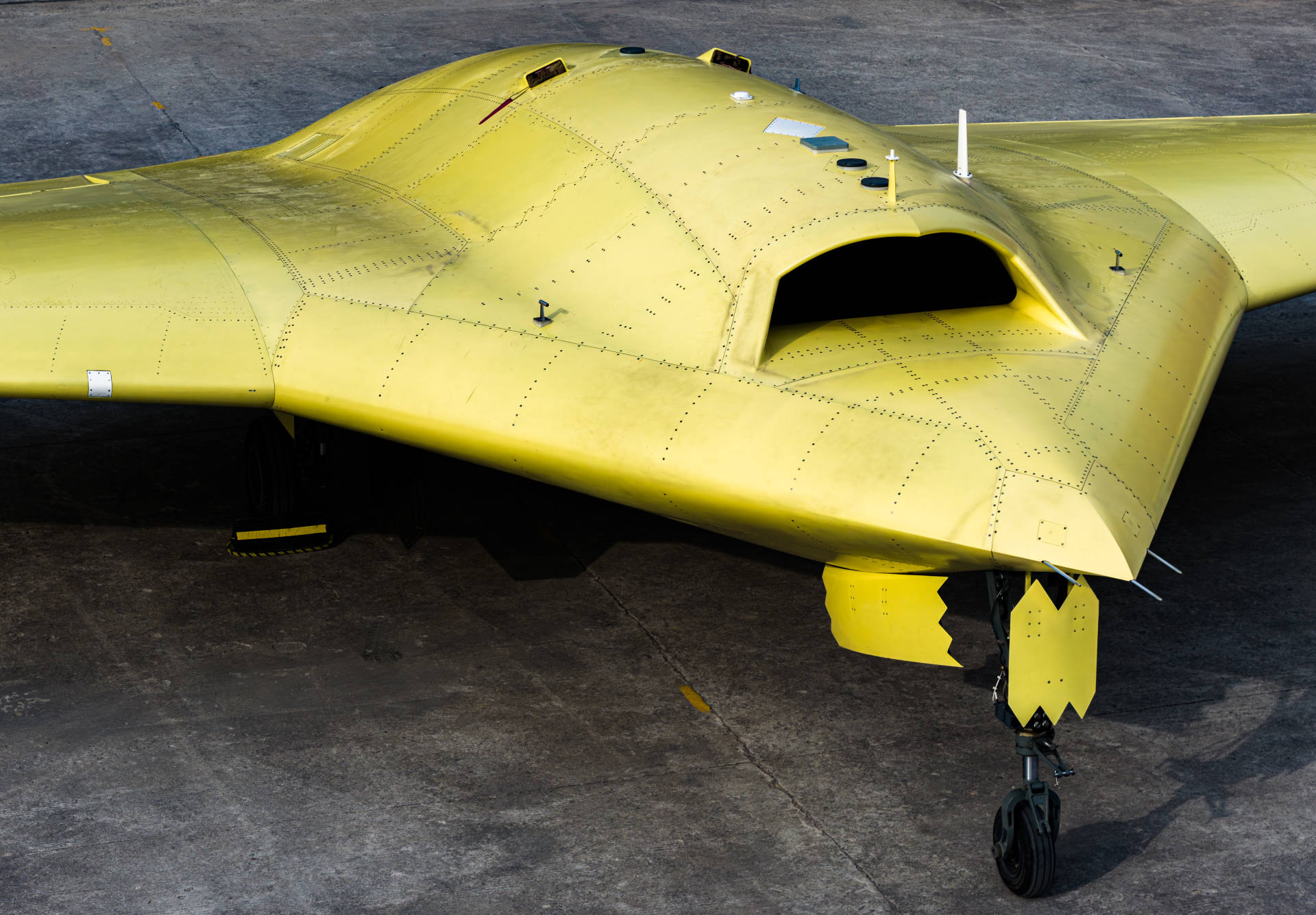 多张高清大图<strong></p>
<p>钱江摩托股票</strong>!新型高空高速长航时无人机彩虹-7近日成功首飞