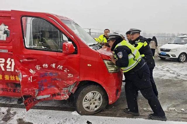 外交部发言人毛宁点赞山东德州交警<strong></p>
<p>钱江摩托股票</strong>！