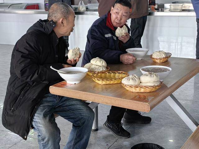 因为包子太好吃<strong></p>
<p>伊利股票</strong>，河南这家物流企业出圈了！