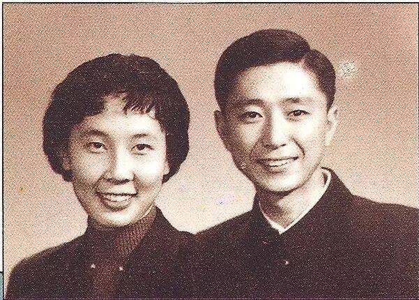 钟瑞去世<strong></p>
<p>伊利股票</strong>！宋世雄永别爱妻！