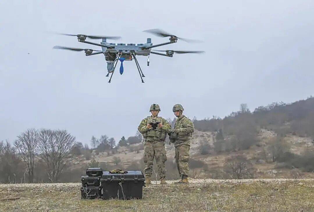 美军为何“抄作业”<strong></p>
<p>伊利股票</strong>？大批量“山寨”对手的无人机……