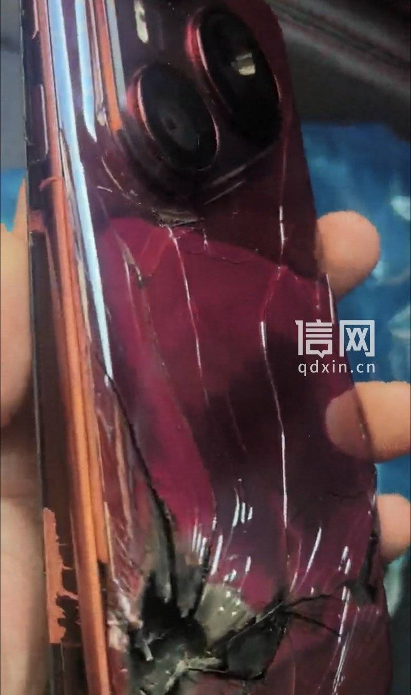 华为新手机充电时电池爆了 售后凭照片认定“外力所致”拒保 消费者：难道我买的是摔炮<strong></p>
<p>如意集团股票</strong>？