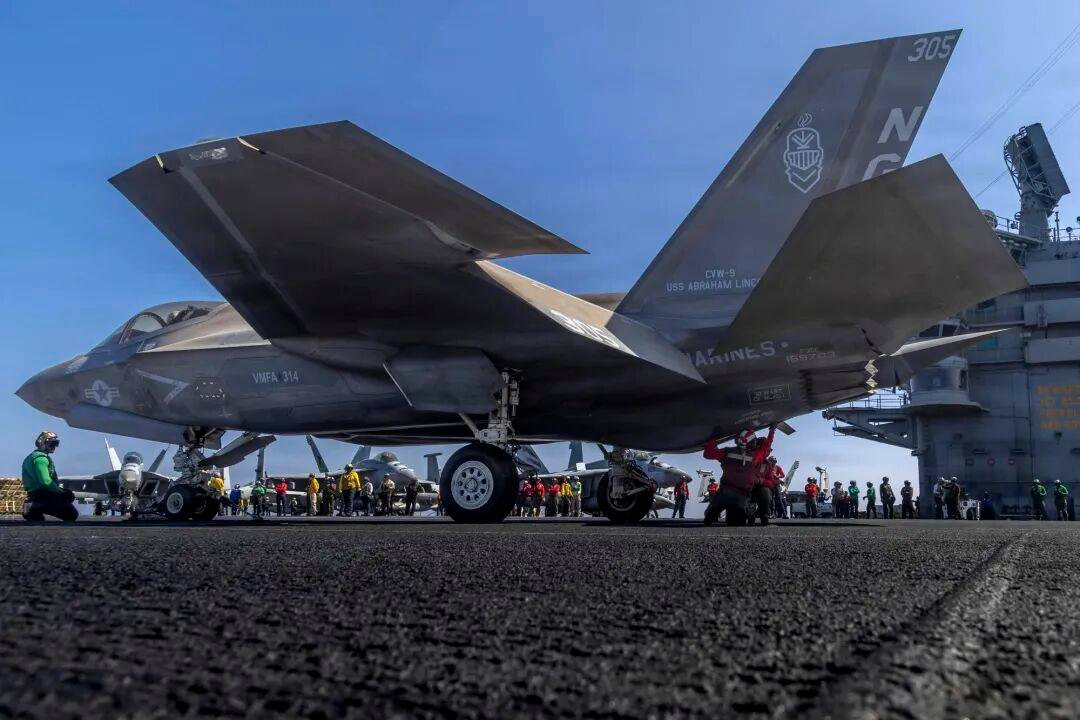 美军最大航母“福特”号停靠希腊<strong></p>
<p>锦龙股份股票</strong>,650个厕所坏了近9成,舰员上厕所排队要四五十分钟