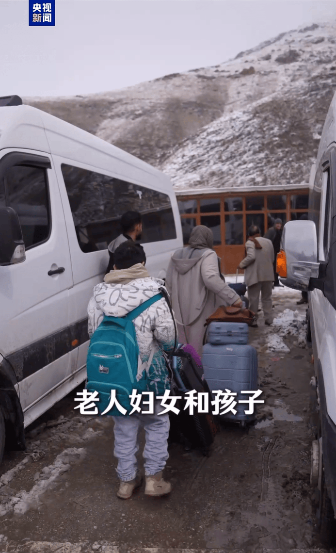 大量境外伊朗人逆行回国：不会抛下祖国自己逃命<strong></p>
<p>鸿博股份股票</strong>，为了保卫祖国战斗到底