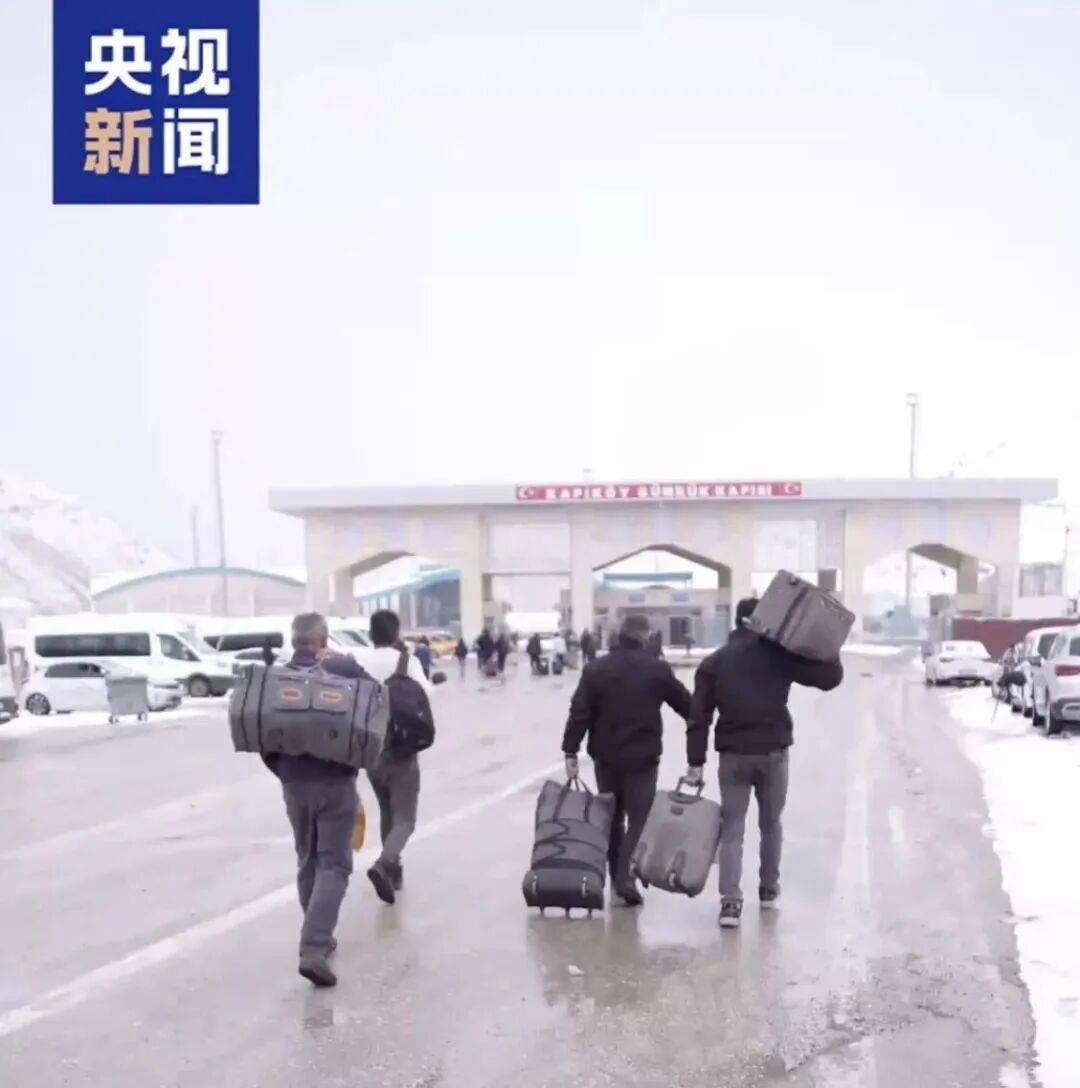 大量境外伊朗人逆行回国：不会抛下祖国自己逃命<strong></p>
<p>鸿博股份股票</strong>，为了保卫祖国战斗到底